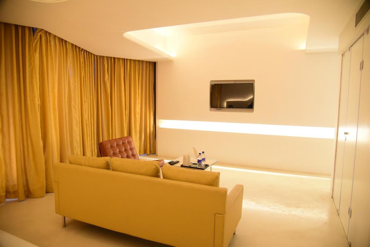 Ramaya Hotel Rohtak Exterior foto